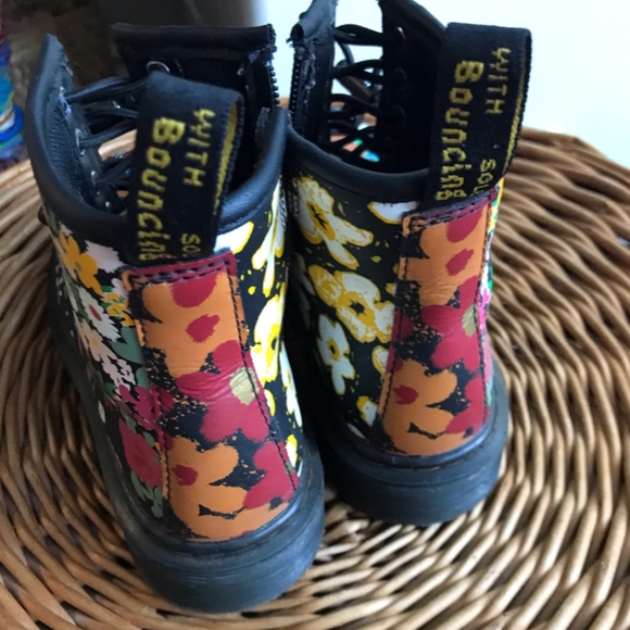Floral boots - Picture 4 of 7